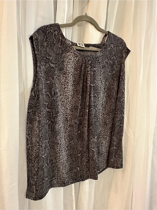 Anne Klein Tops - Black and Gray Snake Print Sleeveless Top